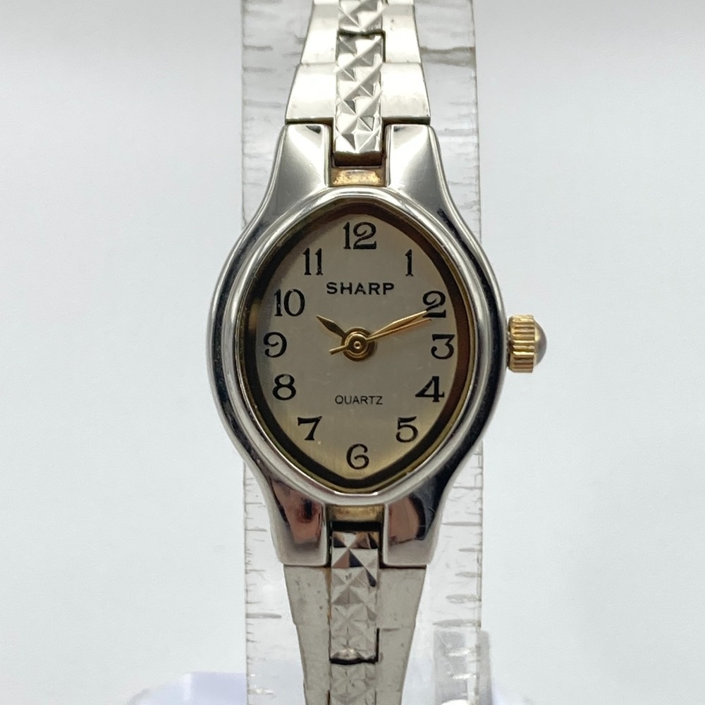 Vintage Sharp Womens Watch Silver Tone 18mm Oval Textured Band New Battery 6.25"
